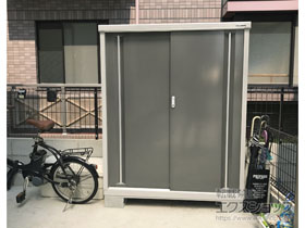 の物置・屋外倉庫 シンプリー 一般型 1320×515×1603（MJX-135D-P） MJX-135D-P-PG 施工例