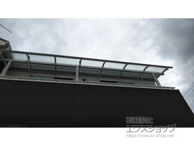 のバルコニー・ベランダ屋根 ソラリア R型 屋根タイプ 連棟 積雪〜20cm対応 施工例