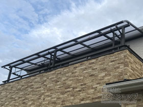 のバルコニー・ベランダ屋根 スピーネ R型 屋根タイプ 連棟 積雪〜20cm対応 施工例