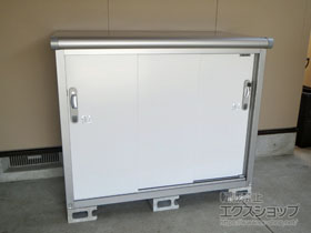 の物置・屋外倉庫 エスモ 一般型 1350×650×1101（ESE-1306Y） ESE-1306Y-PW 施工例