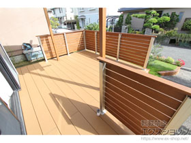 のウッドデッキ リウッドデッキ 200＋ルシアスデッキフェンスA01型 横板格子タイプ 施工例