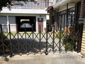 のカーゲート トリップゲート RB型 ノンレール 片開き 44S 施工例