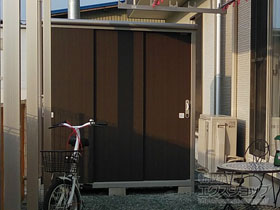 の物置・屋外倉庫 エスモ 一般型 1797×750×1959 ESE-1807A-DW 施工例