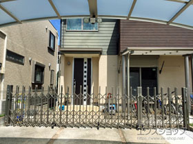 のカーゲート アルシャインII PG型R(ペットガード) Aタイプ 両開き親子 (150+430)WP 施工例