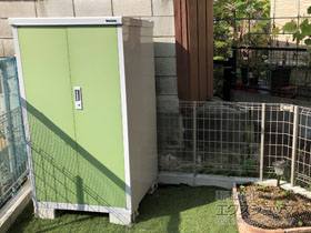 の物置・屋外倉庫 タイヤストッカー 900×755×1603（BJX-097DT） BJX-097DT-LG 施工例