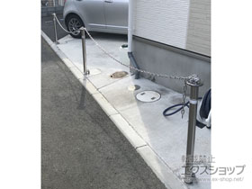 のカーゲート スペースガードF48型 取外し式 フタ付き・南京錠付き 施工例