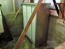 の物置・屋外倉庫 エスモ 一般型 1200×520×1501 ESE-1205E-PW 施工例
