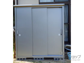 の物置・屋外倉庫 エスモ 一般型 1797×750×1959 ESE-1807A-SS 施工例