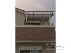 のバルコニー・ベランダ屋根 スピーネ F型 屋根タイプ 単体 積雪〜20cm対応＋吊り下げ物干しAセット　標準　2本入り×1 施工例