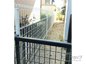 のフェンス・柵 イーネットフェンス1F型　自由柱タイプ 施工例