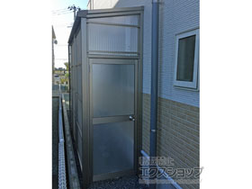 のストックヤード スピーネストックヤードF型 波板タイプ ドア＋オープン 積雪〜20ｃｍ対応 施工例