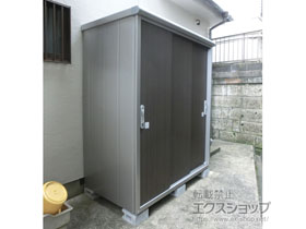 の物置・屋外倉庫 エスモ 一般型 1650×900×1959（ESE-1609A） ESE-1609A-DW 施工例