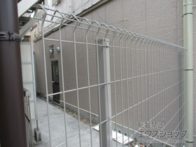 のフェンス・柵 イーネットフェンス1F型 自由柱施工 施工例