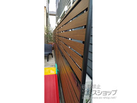 のフェンス・柵 モクアルフェンス 横板タイプ 2段支柱 ブロック建て用（パネル2段） 施工例