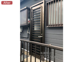 の玄関ドア リシェント勝手口ドア アルミSG仕様 ランマ付L B型 施工例