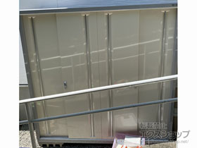 の物置・屋外倉庫 シンプリー 一般型 1940×615×1903 MJX-196E-P-FW 施工例