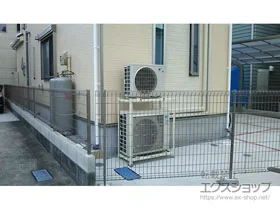 LIXIL(リクシル)のフェンス・柵・塀 ハイグリッドフェンスN8型 フリーポールタイプ 施工例