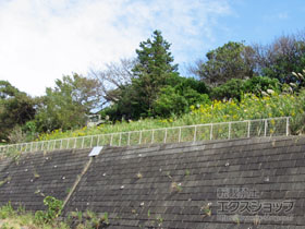 のフェンス・柵 メッシュフェンス G10-R 自由柱 施工例