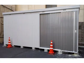 イナバの物置・収納・屋外倉庫 ネクスタ大型 一般型 5260×1790×2375 NXN-100H-PG 施工例
