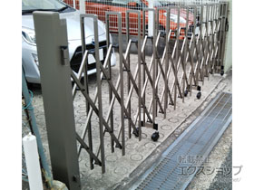 のカーゲート トリップゲート RB型 ノンレール 片開き 41S 施工例