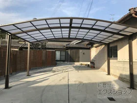LIXIL(リクシル)のカーポート ネスカR (ラウンドスタイル) ワイド 積雪～20cm対応 施工例