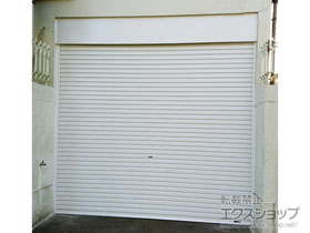 のガレージシャッター プラテアII スチールタイプ 手動式 施工例