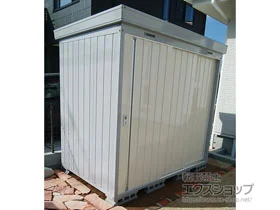 イナバの物置・収納・屋外倉庫 ネクスタ 一般型 2210×1370×2020 NXN-30S-FW 施工例