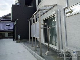 のテラス屋根 プレシオステラスII R型 テラスタイプ 連棟　積雪〜20cm対応 施工例