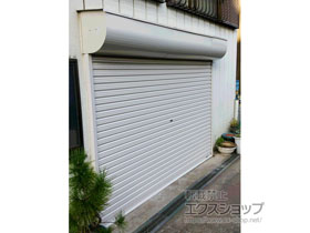 のガレージシャッター プラテアII スチールタイプ 手動式 施工例