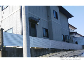 のフェンス・柵 ミエーネフェンス 目隠しルーバータイプ　自由柱仕様 施工例