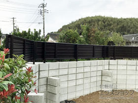 のフェンス・柵 ミエーネフェンス 目隠しルーバータイプ 自由柱施工 施工例