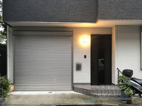 のガレージシャッター ガレージシャッタークワトロ 電動式 外部付タイプ 施工例