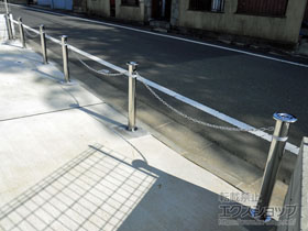 のカーゲート スペースガード（車止め） F76型（ステンレス） 施工例