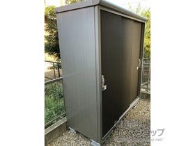 の物置・屋外倉庫 エスモ 一般型 1797×750×1959（ESE-1807A） ESE-1807A-DW 施工例