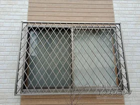 LIXIL ���N�V��(�g�X�e��)�̖ʊi�q�E���i�q �y�����z�A���~�ʊi�q �q�V�N���X �{�H��