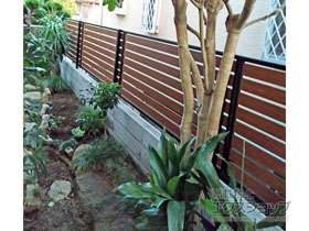 のフェンス・柵 モクアルフェンス 横板タイプ　自由柱施工 施工例