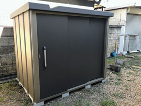 の物置・屋外倉庫 エスケーエイト SK8-100 一般型 2200×1600×1940 SK8-100-GK 施工例
