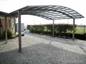 LIXIL(リクシル)のカーポート ネスカR (ラウンドスタイル) ワイド 積雪～20cm対応 施工例