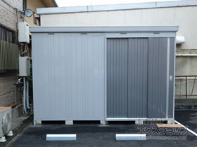 の物置・屋外倉庫 ネクスタ大型 一般型 3580×2210×2375（NXN-79H） NXN-79H-PG 施工例