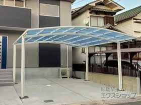 LIXIL(リクシル)のカーポート ネスカR (ラウンドスタイル) ワイド 積雪～20cm対応 施工例