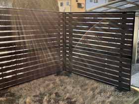 のフェンス・柵 モクアルフェンス 横板タイプ 2段支柱 自立建て用 施工例