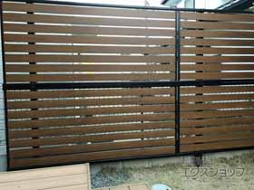 のフェンス・柵 モクアルフェンス 横板タイプ 2段支柱 自立建て用（パネル2段） 施工例