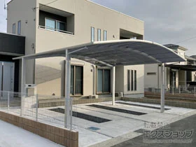 LIXIL(リクシル)のカーポート ネスカR (ラウンドスタイル) ワイド 積雪～20cm対応 施工例