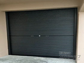 のガレージシャッター ガレージシャッタークワトロ 手動式 内部付タイプ 施工例