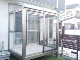 のテラス囲い・サンルーム サニージュ R型 床納まり ランマ無 積雪〜20cm対応 施工例