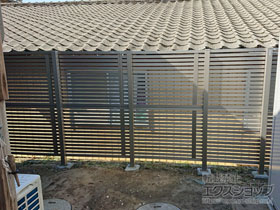 のフェンス・柵 フェンスAB YS1型 横スリット1 アルミ多段柱仕様（パネル2段） 施工例