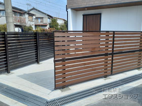 のフェンス・柵 モクアルフェンス 横板タイプ 2段支柱 自立建て用 施工例