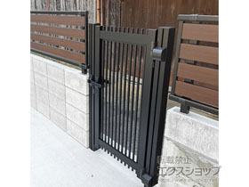 の門扉 シンプレオ門扉T1型 縦格子 片開き 門柱使用 施工例