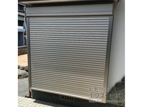 の窓シャッター リフォームシャッター 手動式 耐風タイプ *ボックス下げ納まり 施工例