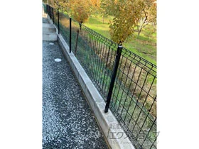 YKKAP�̃t�F���X�E��E�� �C�[�l�b�g�t�F���X 3F�^ ���R���^�C�v �{�H��